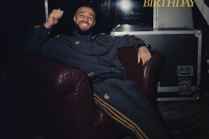 曼聯(lián)官方祝馬茲拉維28歲生日快樂(lè )，球員加盟以來(lái)出戰62場(chǎng)3助