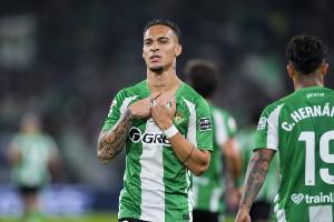 不公平！球迷：亞馬爾提名普斯卡什的進(jìn)球安東尼有10個(gè)，但沒(méi)提名