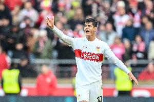 切瑪：我覺(jué)得自己更像羅德里而不是布斯克茨，但他們的水平高很多