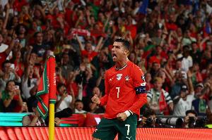 馬丁內斯談C羅：不應著(zhù)眼于最后一屆世界杯，而應關(guān)注他已參加5屆