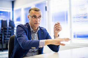 0-3輸挪威是因國米剛輸歐冠？貝爾戈米：布馮可以說(shuō)得更優(yōu)雅一些