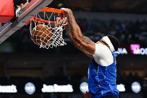 記者：用庫明加+追夢(mèng)or巴特勒換濃眉說(shuō)得通 后者天賦碾壓勇士?jì)染€(xiàn)