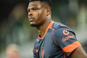 記者：國米認為鄧弗里斯傷勢無(wú)大礙，球員返回意大利明天接受理療