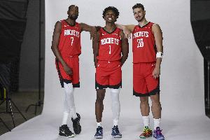 火箭前10場(chǎng)進(jìn)攻效率&三分命中率&籃板率均排第1 凈效率第3