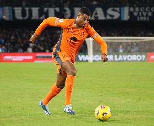 ESPN：鄧弗里斯因輕微傷勢缺席荷蘭對陣波蘭的比賽