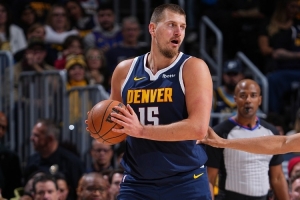 名嘴：約基奇現在打比賽就像訓練 他擅長(cháng)低位單打但并不沉迷