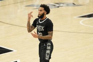 手感來(lái)了！尚帕尼再中一記追身三分球打停勇士