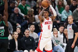 你來(lái)我往！夏普隔扣 小史密斯立馬遠投回應