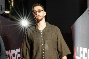 火箭眾將紅毯秀：申京度假風(fēng) 杜蘭特鐘愛(ài)格子衫 謝潑德如鄰家男孩