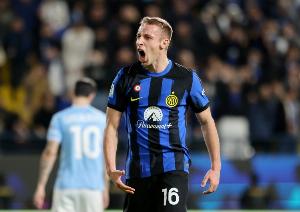 記者：在安古伊薩受傷后，那不勒斯將引援目光望向弗拉泰西