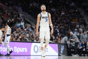 喬·約翰遜：克萊需要身旁有人組織 我認為他現在迷失了