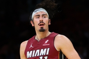 全能替補！哈克斯全場(chǎng)20投9中&罰球8中4 得到23分9板7助1帽