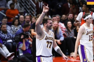 湖人2勝0負凈勝分+19暫列杯賽B組第一 隨后將主場(chǎng)迎戰快船獨行俠