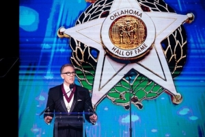 州最高榮譽(yù)！雷霆官方：普雷斯蒂入選俄克拉荷馬名人堂