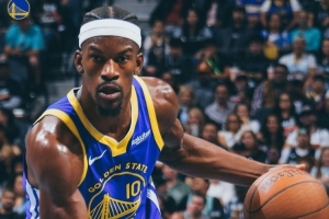 最后被帽真沒(méi)辦法！勇士官方發(fā)布贏(yíng)球海報 巴特勒榮登封面