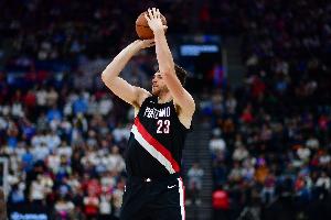 空有身高優(yōu)勢不往內線(xiàn)打！克林根正朝著(zhù)下一個(gè)艾頓的方向發(fā)展？