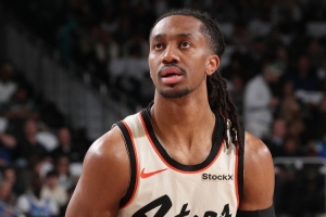 持續發(fā)揮！丹尼斯·詹金斯5記三分拿下19分3板8助1斷