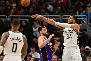 都是背靠背！ESPN預測明日勝率：湖人44.4% 雄鹿55.6%更被看好