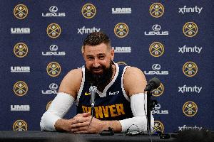 瓦蘭：不關(guān)心明年夏天合同問(wèn)題 這賽季只想專(zhuān)注于贏(yíng)球