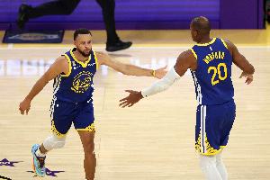 我不得分沒(méi)關(guān)系！霍福德曬庫里數據：????忒不可思議了??！