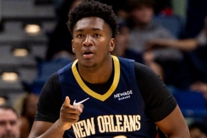 很全面??！鵜鶘新秀中鋒奎因10中4砍下9分10籃板5助攻