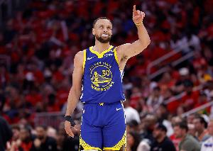 現象級！庫里開(kāi)季前11戰3次轟下40+ 個(gè)人生涯第2次&上一次拿到MVP