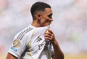 羅馬諾：皇馬100%信任阿諾德，球隊對他的能力毫不懷疑