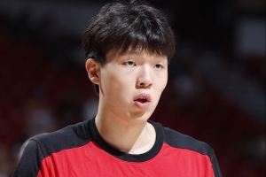 被DNP6場(chǎng)！媒體人：楊瀚森上來(lái)打得很主動(dòng) 憋太長(cháng)時(shí)間沒(méi)打比賽了