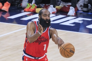 沃爾：快船的陣容紙面上看豪華 打著(zhù)打著(zhù)卻又成了哈登單核苦撐