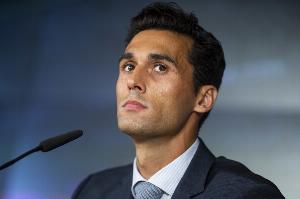 每體：皇馬B隊賽后與對手沖突，兩名球員和主帥阿韋羅亞吃到紅牌