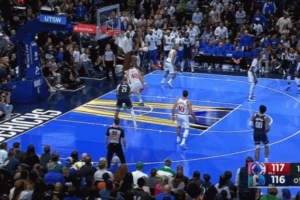 又高又快還壯！弗拉格單打哈登碾到籃下 晃動(dòng)后近筐拋投取分