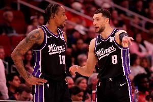 此起彼伏！拉文17中8砍下25+6+4 德羅贊10中3僅得6分5助攻