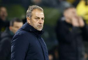 弗里克首次面臨佩德里德容加維同時(shí)缺席，中場(chǎng)將考慮四種不同選擇