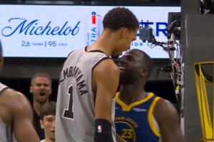 這球沒(méi)算~文班空接暴扣對著(zhù)追夢(mèng)怒吼慶祝 追夢(mèng)回噴雙方小沖突