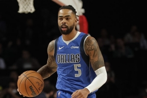 大發(fā)神威！拉塞爾強攻再中一球 個(gè)人連得8分率隊再度追平快船