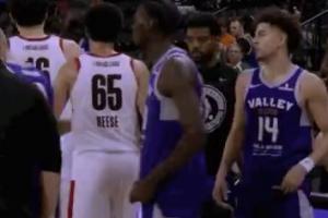 好兄弟一路平安！楊瀚森和馬盧阿奇兩個(gè)首輪秀賽后擁抱