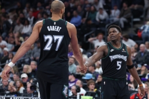 華子：戈貝爾禁區接球后表現進(jìn)步很多我很信任他 會(huì )更多給他傳球