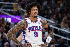 打得啥??！烏布雷首節4中0無(wú)得分僅拿1板1助2斷 空籃上飛