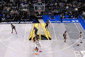 危險！薩格斯撲防杰明三分犯規 裁判回看升級一級惡意&三罰一擲