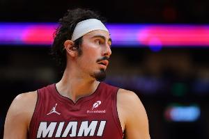 比爾·西蒙斯：應取消哈克斯爭MIP的資格 他只是打出了預期的表現