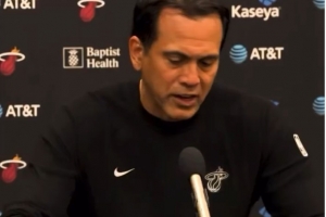 斯波：我們會(huì )立刻著(zhù)手解決問(wèn)題 希望輸球帶來(lái)的教訓能讓大家改變