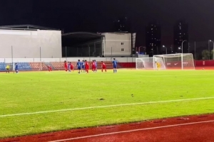 U16國足1-1戰平重慶U16 國少球員張伯霖和重慶球員張翊晨進(jìn)球