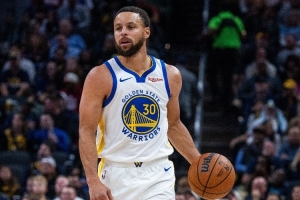 庫里：我知道49分看起來(lái)很棒 但這是我們全隊共同努力的結果