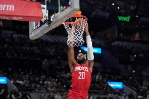 殺瘋了！奧科吉反擊跟進(jìn)暴扣+底角三分+搶斷反擊再暴扣 連砍7分！