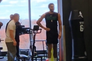 早日回歸！隊記曬塔圖姆近期訓練視頻：體型保持得很好 心情不錯