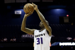 里基·戴維斯：刷三雙是我做過(guò)最糟糕的事 直到今天人們還在談?wù)? >
                                        </div>
                                    </div>
                                                                        <div   id=