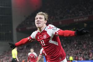 霍伊倫缺席今天凌晨丹麥的世預賽，迪馬濟奧：只是流感并無(wú)大礙