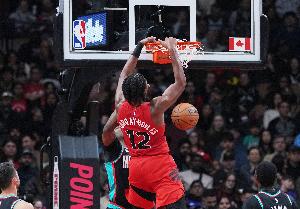 行云流水！巴雷特反擊助飛新秀博伊爾斯空接打停步行者