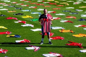 純粹的熱愛(ài)！摩納哥球迷收藏俱樂(lè )部球衣多達1146件創(chuàng  )紀錄