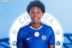 羅馬諾強調：切爾西已經(jīng)簽下16歲中衛奧多涅斯，而不是接近簽下